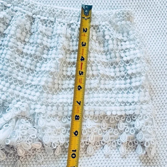LULU’S White Lace Shorts 10” - Picture 9 of 12